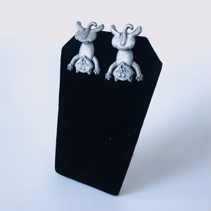 Rare Vintage! 1980 “JJ” Kitty-Cat earrings.